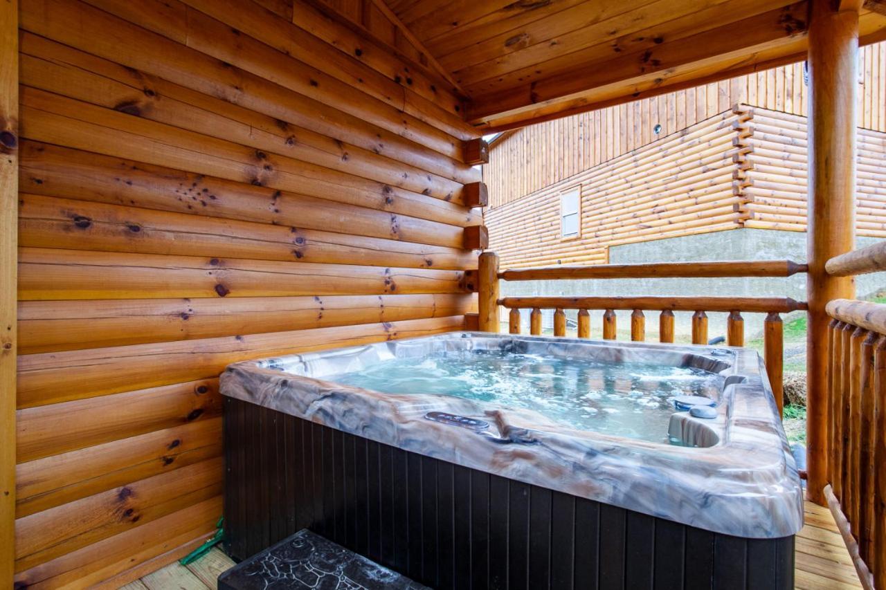 Swimming Bears Lodge 1 With Indoor Pool And Hot Tub Pigeon Forge Dış mekan fotoğraf