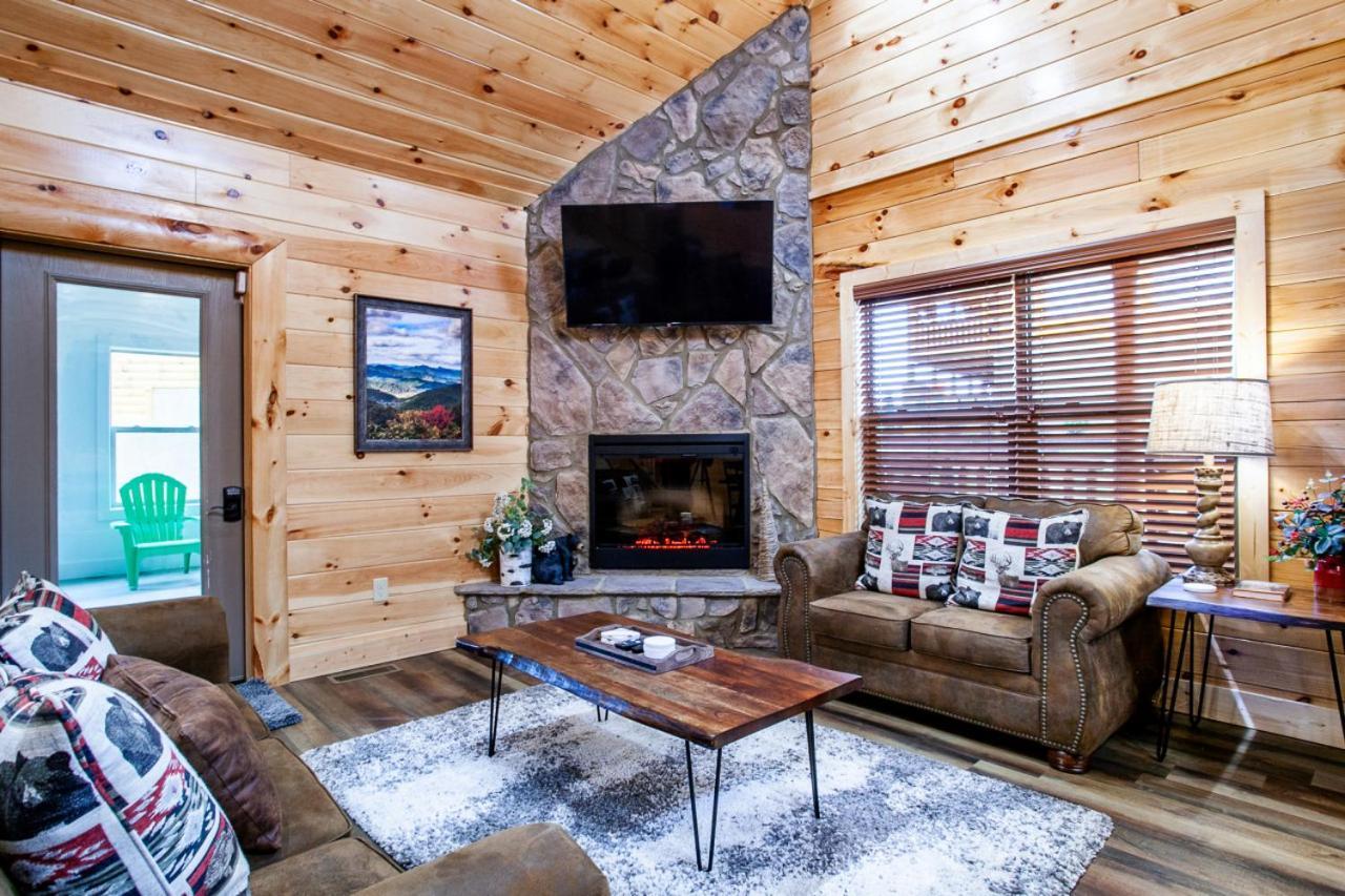 Swimming Bears Lodge 1 With Indoor Pool And Hot Tub Pigeon Forge Dış mekan fotoğraf