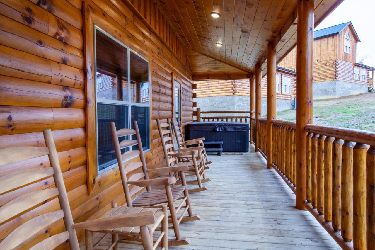 Swimming Bears Lodge 1 With Indoor Pool And Hot Tub Pigeon Forge Dış mekan fotoğraf