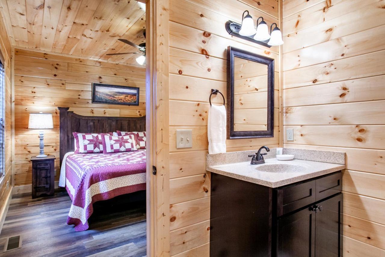 Swimming Bears Lodge 1 With Indoor Pool And Hot Tub Pigeon Forge Dış mekan fotoğraf